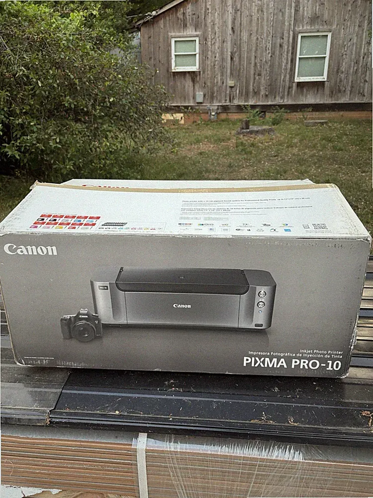 Canon PIXMA PRO-10 Digital Photo Inkjet Printer